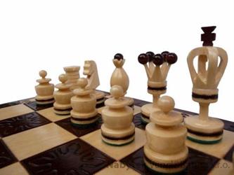dřevěné šachy umělecké Kralovské 136 mad