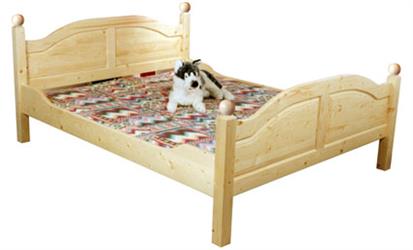 dřevěná dvoulůžková postel smrková Alicja maršal